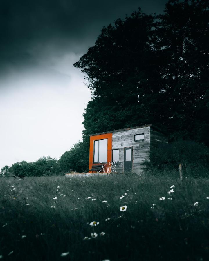La Tiny Du Parc : Saint Symphorien Des Monts Villa Ernée Exteriör bild